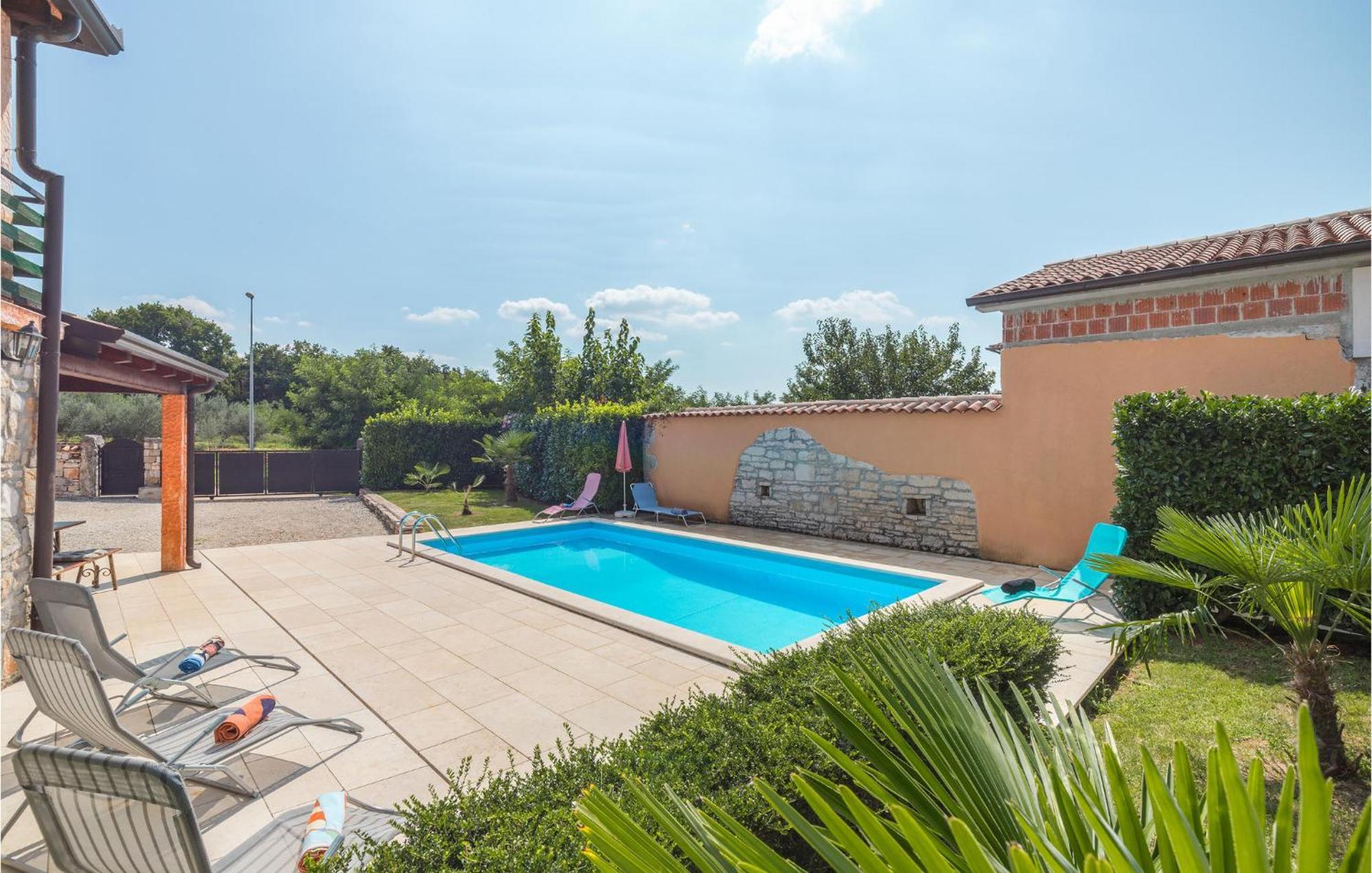 Lovely Home In Visnjan With Outdoor Swimming Pool 外观 照片