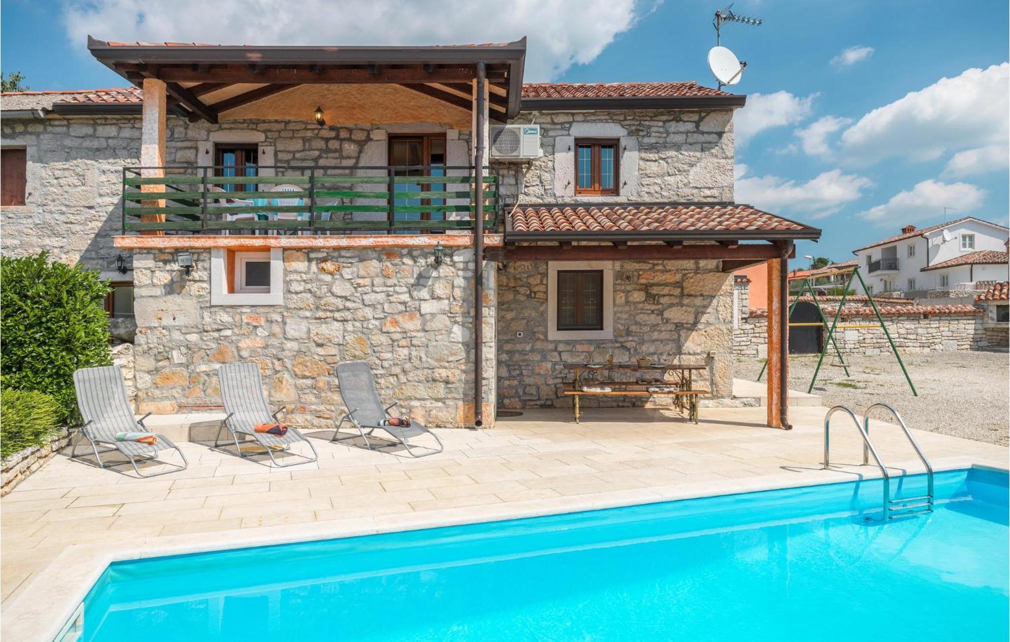 Lovely Home In Visnjan With Outdoor Swimming Pool 外观 照片